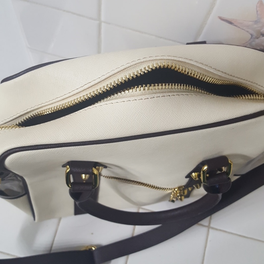 Handbag - Picture 5 of 5